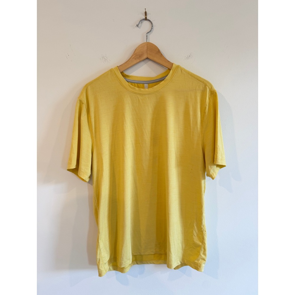 Ten Thousand Distance Shirt Mens Large Yellow Perforated Mesh Running Tee